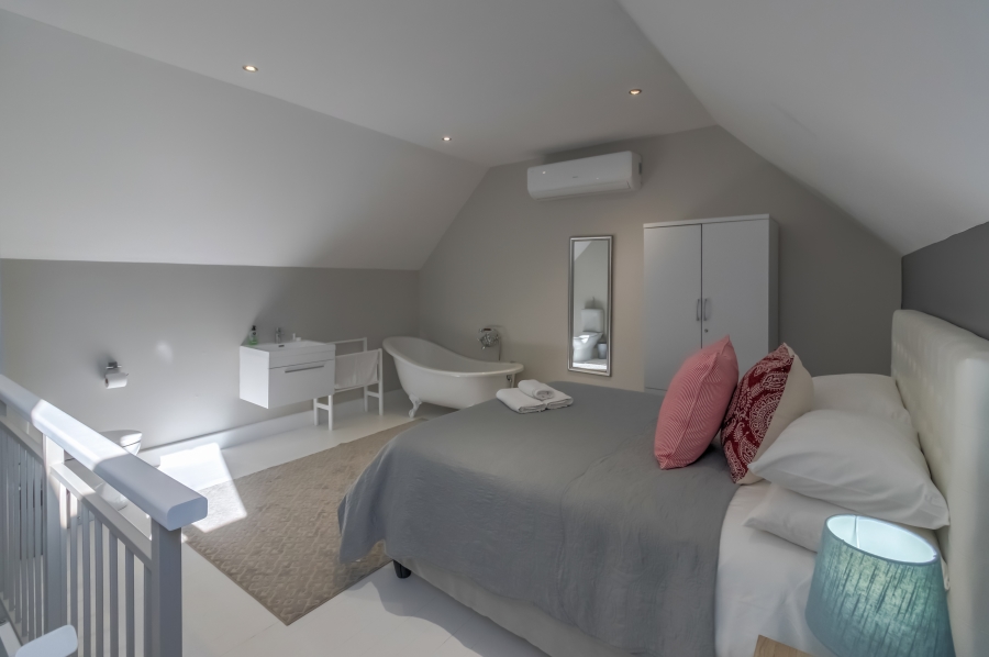 2 Bedroom Property for Sale in Paardevlei Western Cape